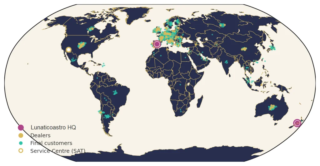 World map showing Lunaticoastro&rsquo;s global presence, with customers, dealers and headquarters in Spain and New Zealand